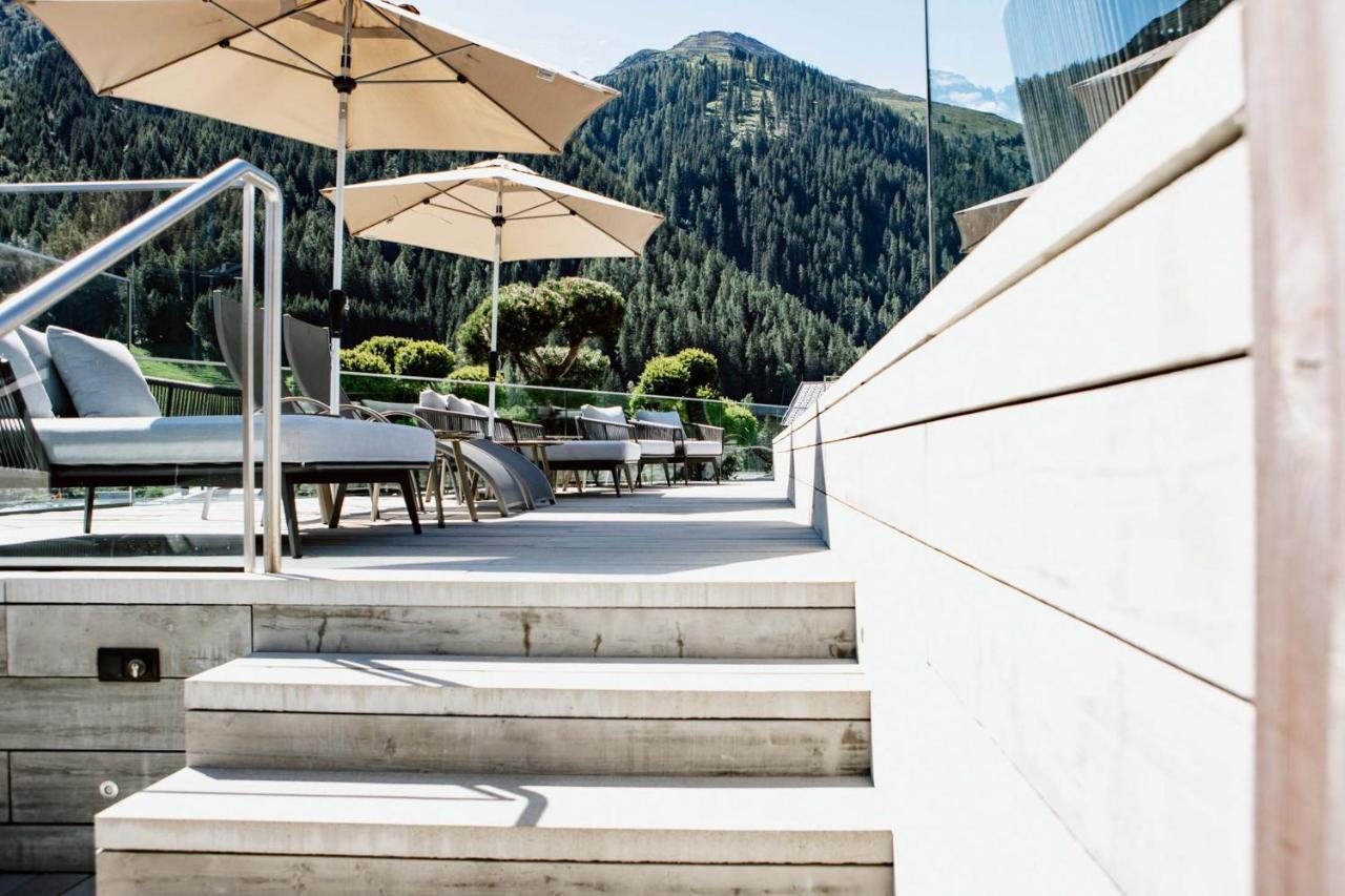 Hotel Arlmont 4 Stern Superior Sankt Anton am Arlberg Dış mekan fotoğraf